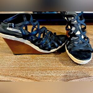 Simply Vera Vera Wang black wedge heel sandals.